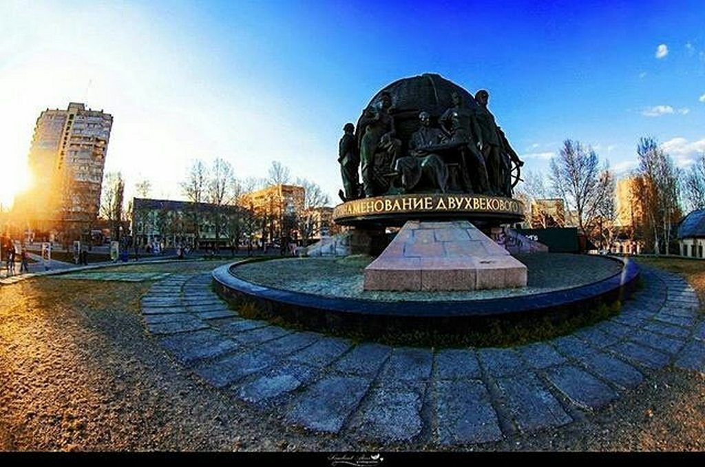 Памятник судостроителям